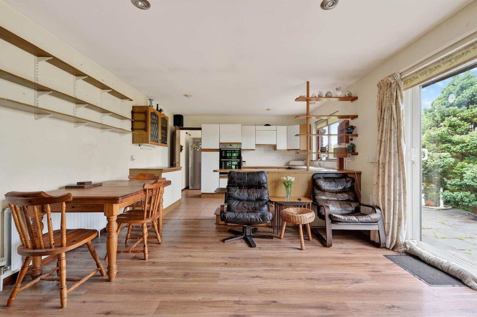 3 Hillside Road 11 of 46