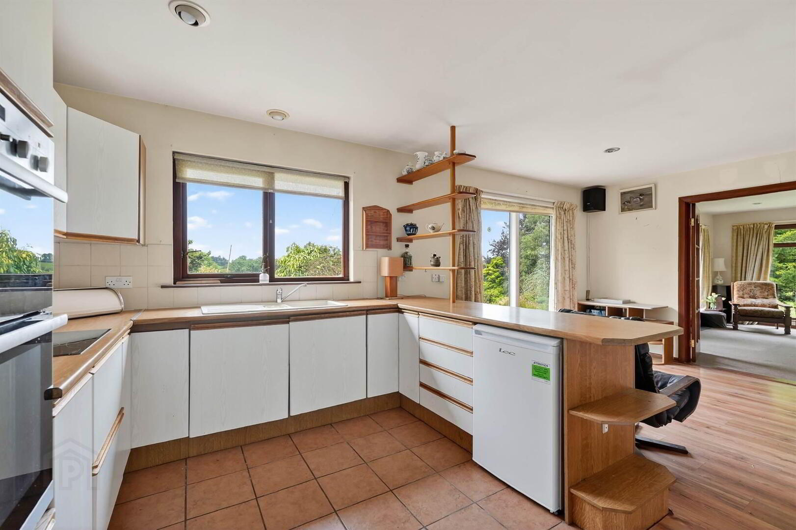 3 Hillside Road 15 of 46