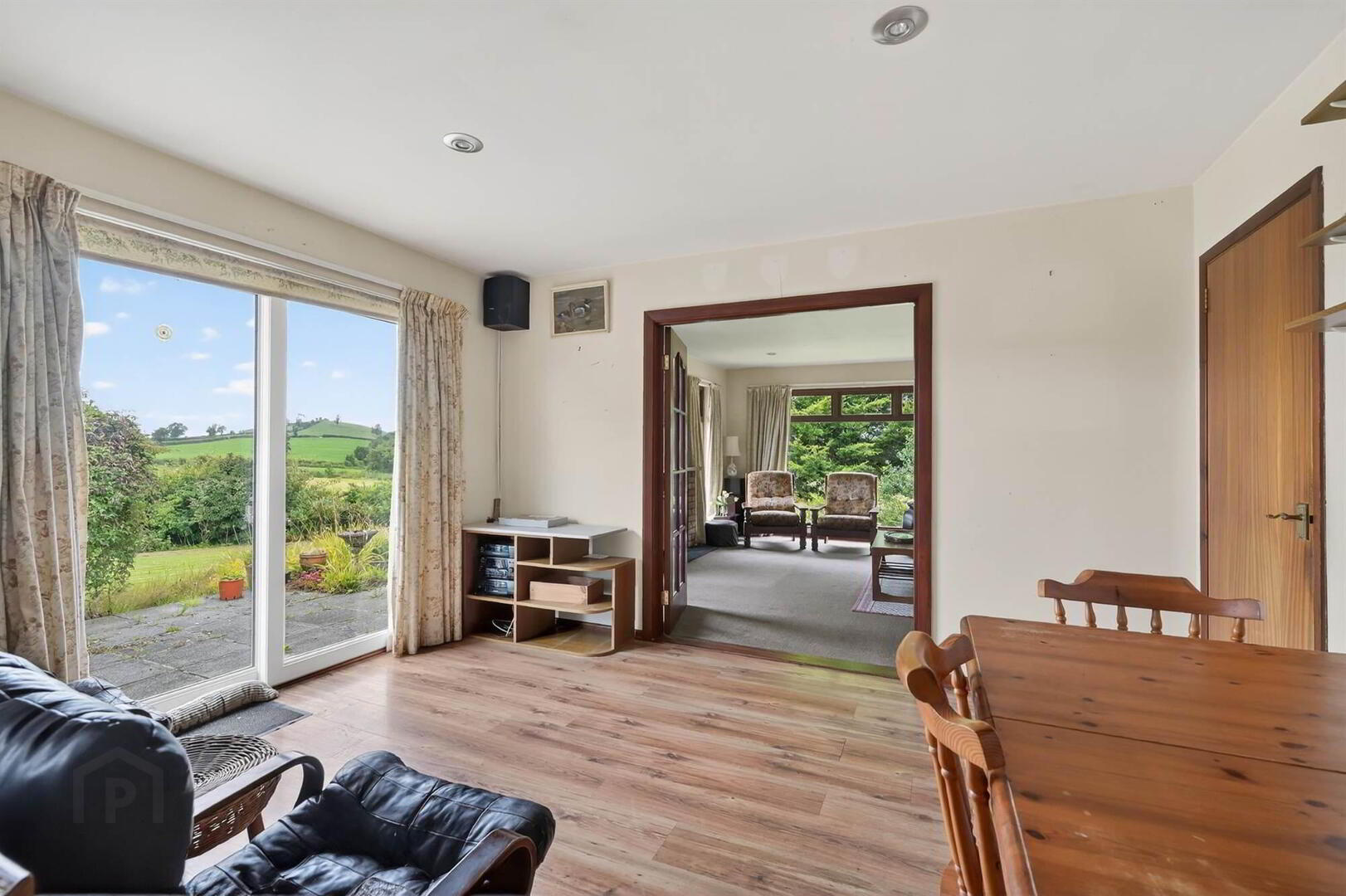 3 Hillside Road 17 of 46