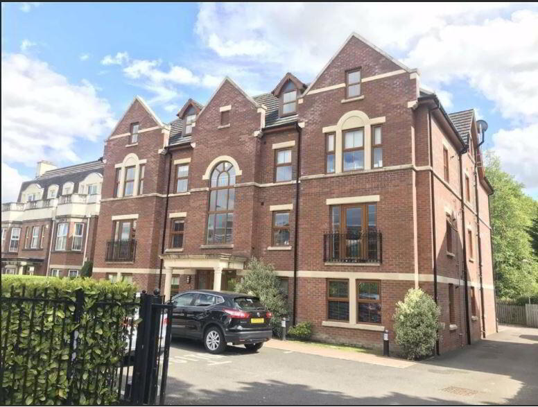 22 Upper Lisburn Road 1 of 15