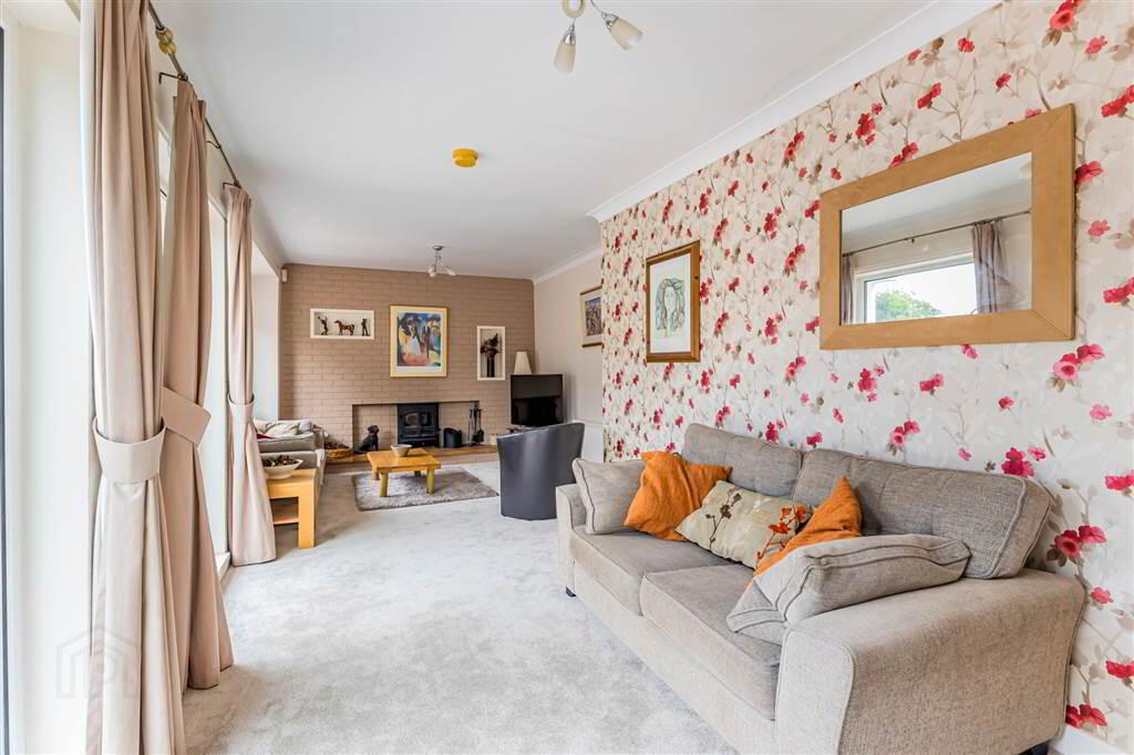 251 Hillhall Road 12 of 57