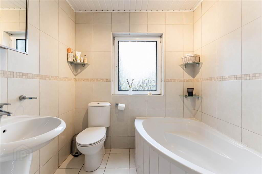 251 Hillhall Road 25 of 57