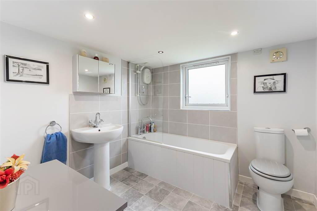 251 Hillhall Road 47 of 57