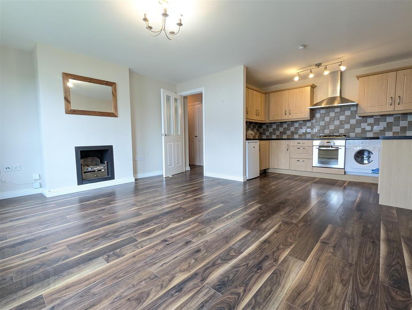 31 Brooklands Grove 5 of 13
