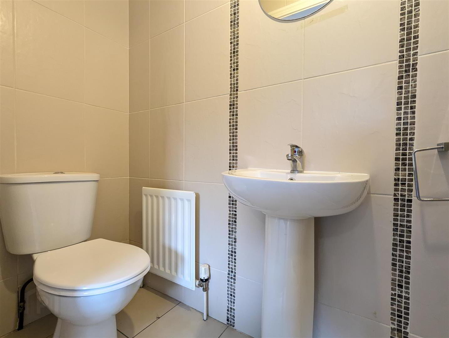 31 Brooklands Grove 10 of 13