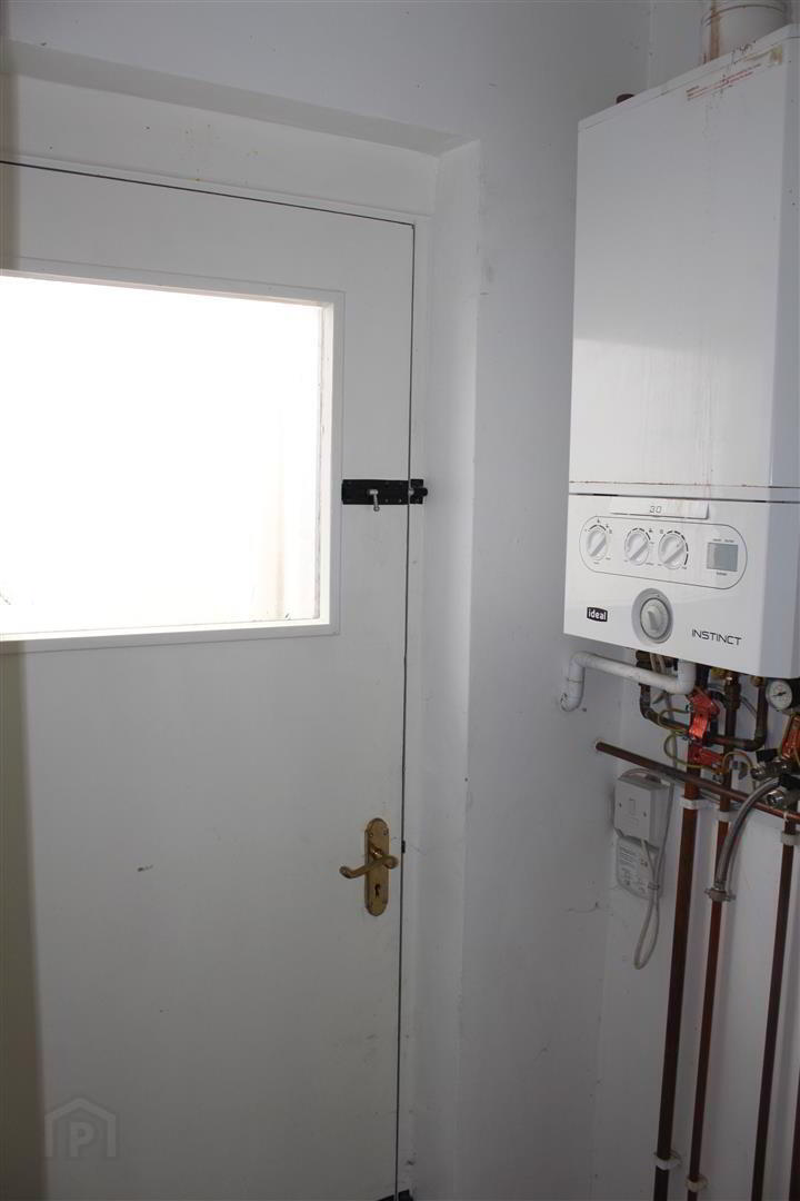 81 Avoniel Road 9 of 18