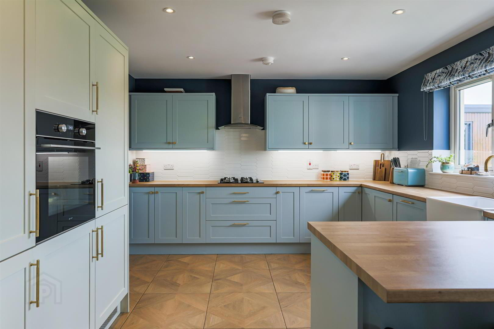 49 Ashgrove Walk 11 of 37