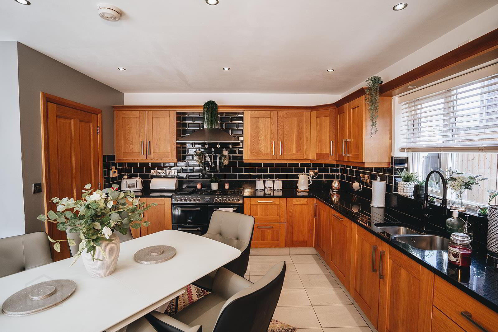 8 Knockbracken Grove 33 of 56