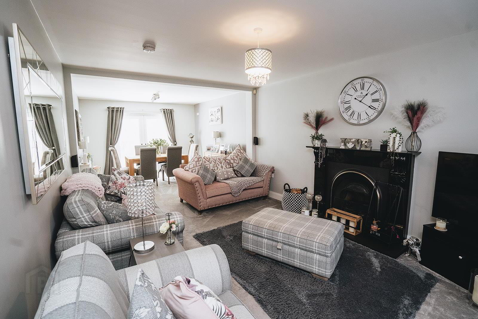 8 Knockbracken Grove 23 of 56