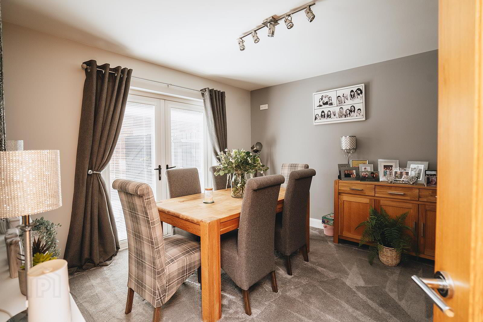 8 Knockbracken Grove 28 of 56