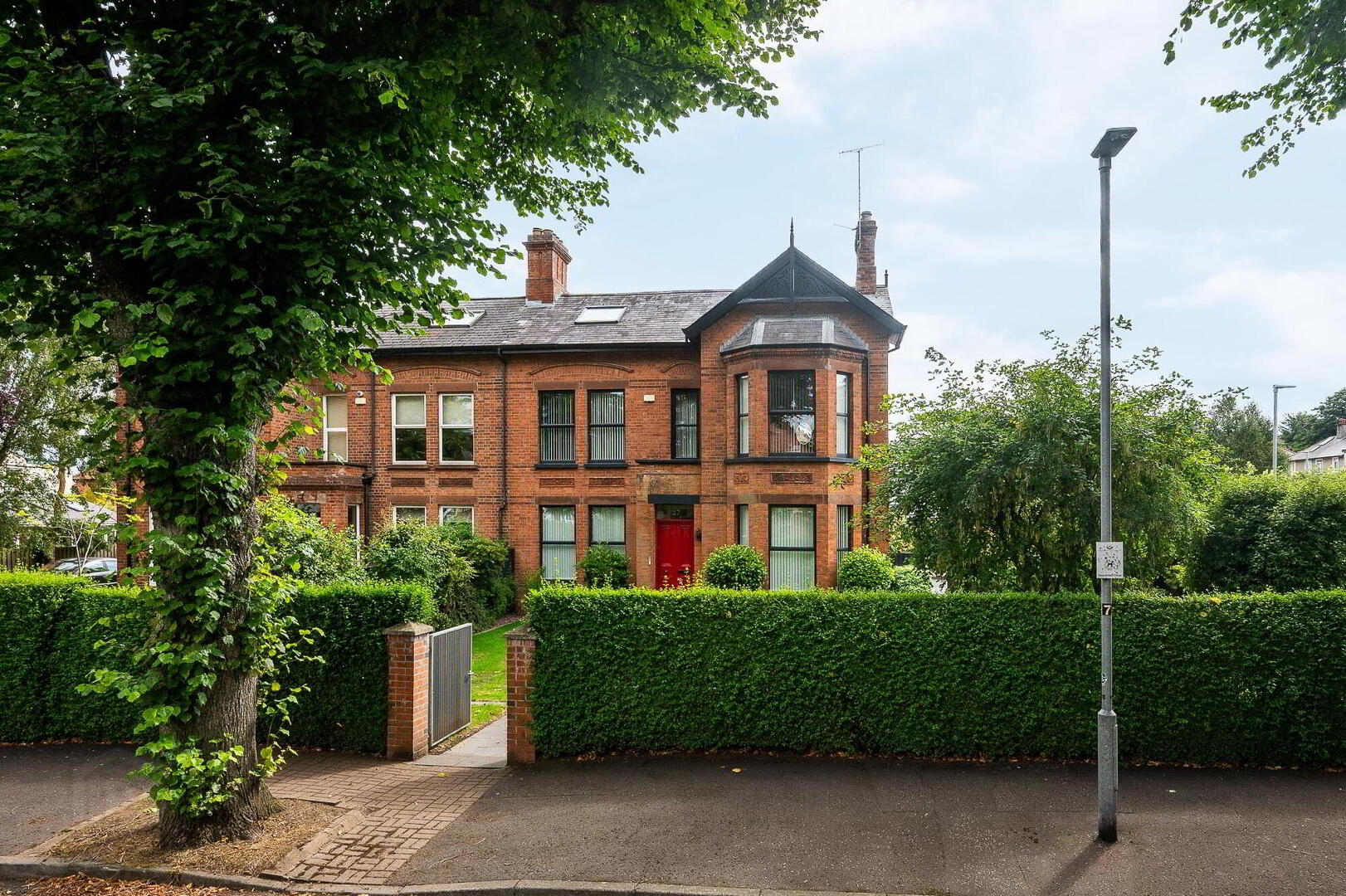 27 Knockbreda Park 1 of 61