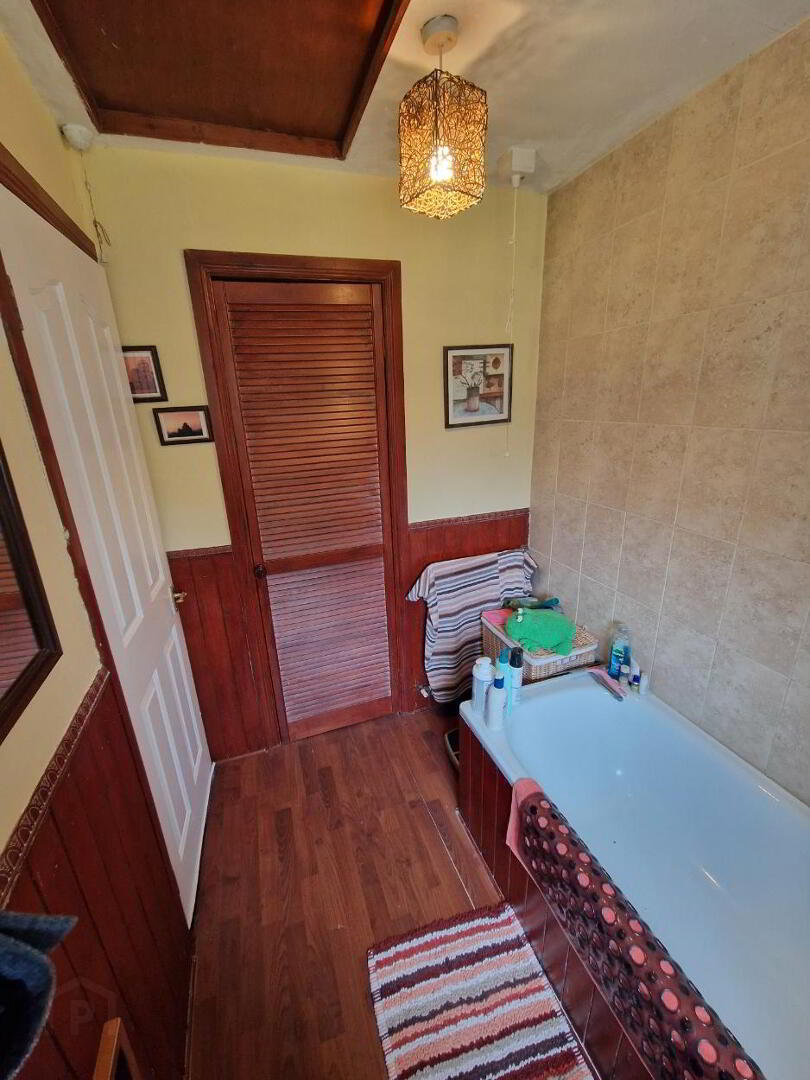 23 Tresna Park 20 of 24