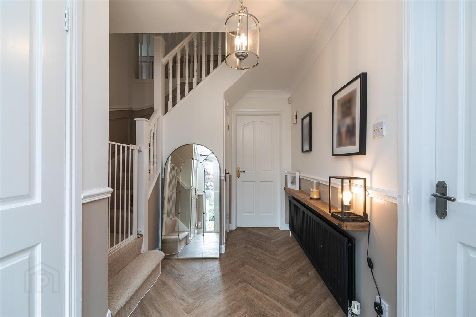 6 Baronscourt Gardens 3 of 39
