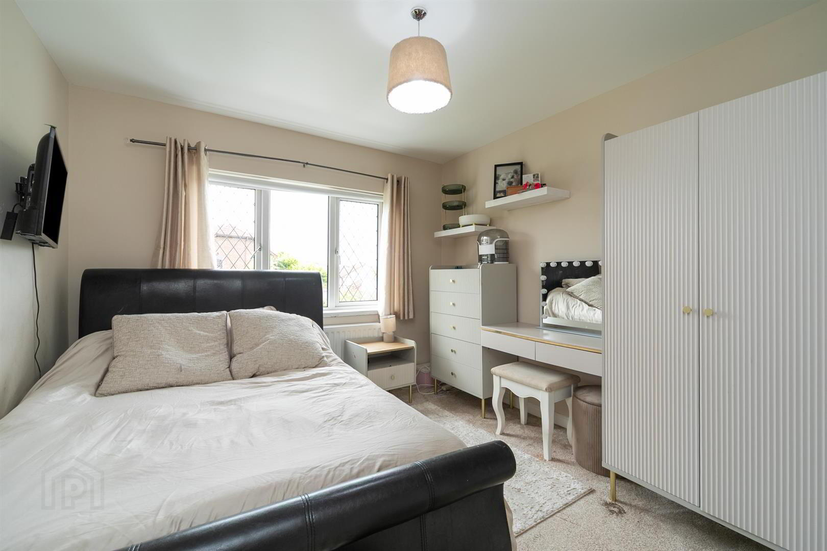 6 Baronscourt Gardens 26 of 39