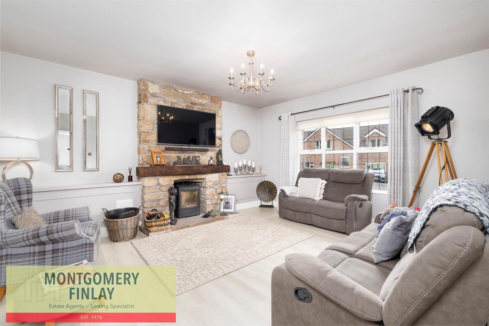 12 Clover Brae 5 of 46