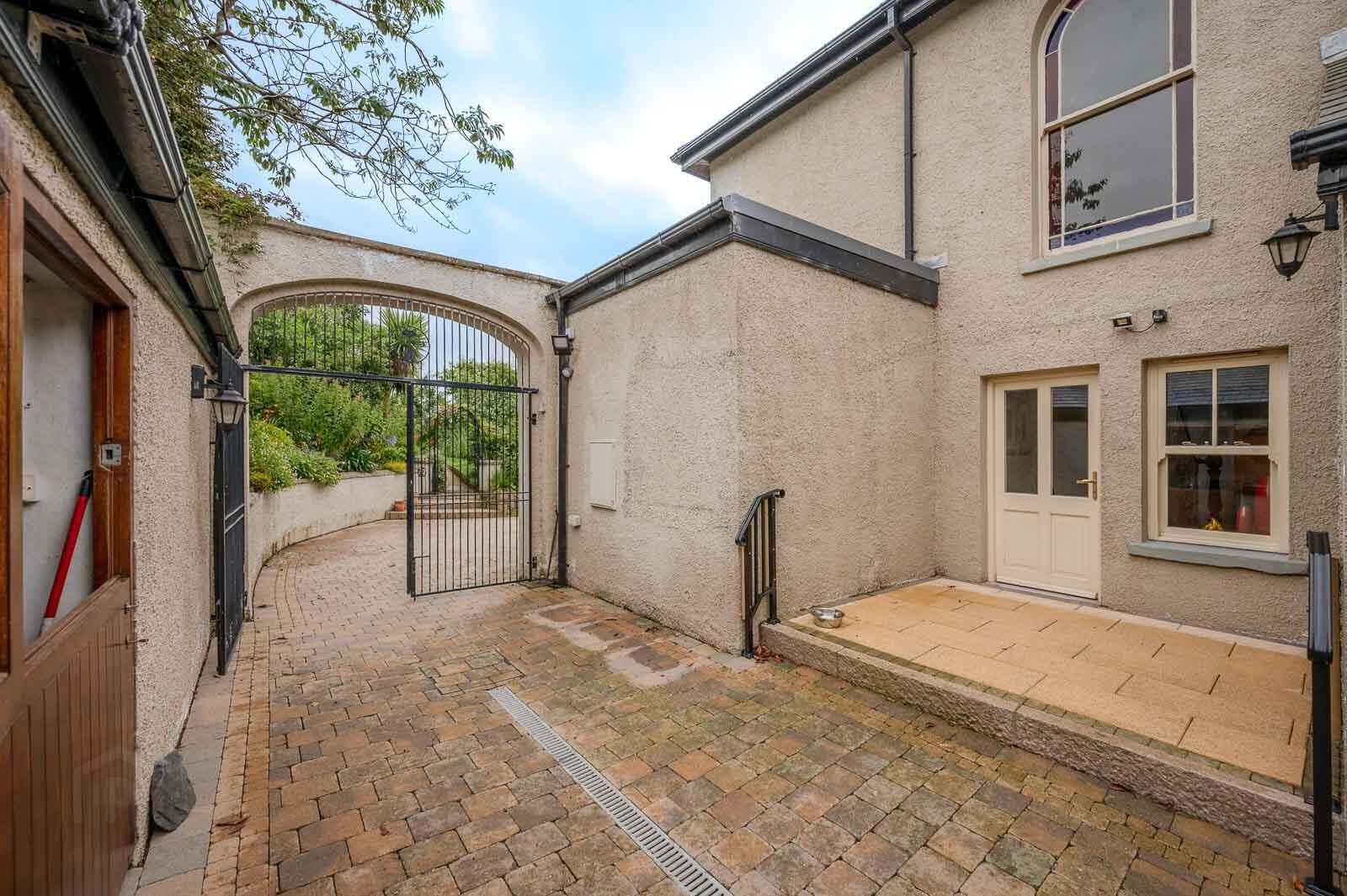 Briar Hill House, 3 Newtownards Road 35 of 39