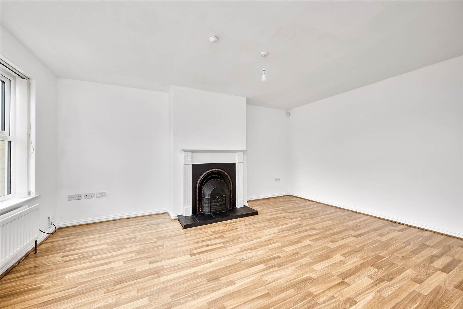 19 Hopefield Gardens 3 of 20