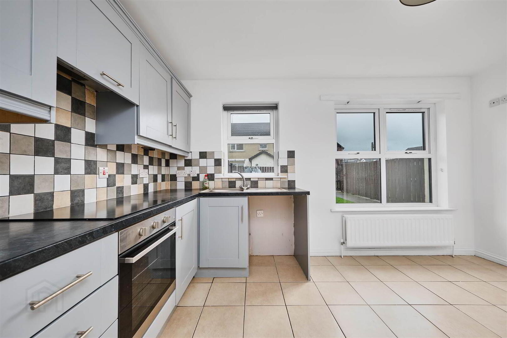 19 Hopefield Gardens 6 of 20