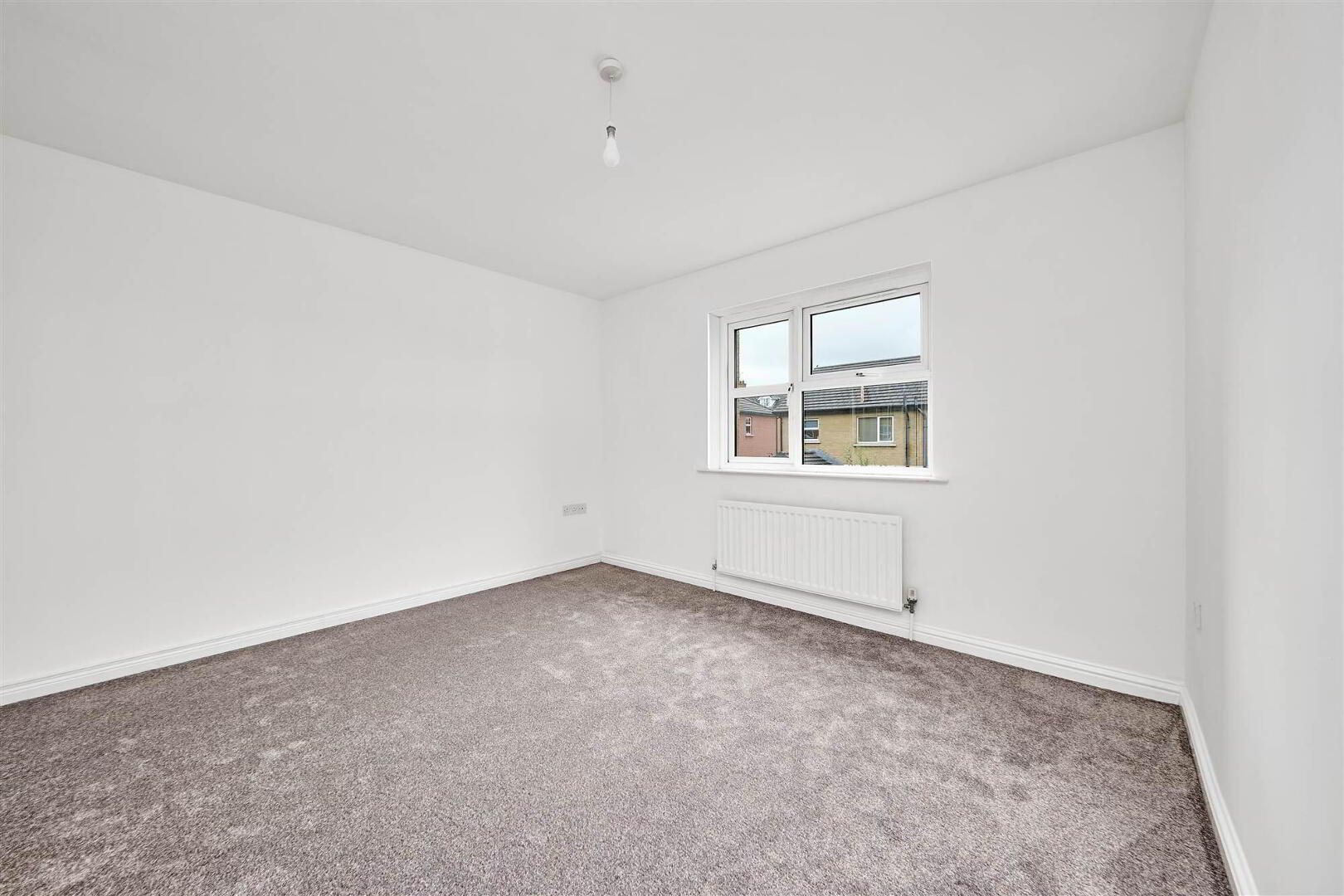 19 Hopefield Gardens 10 of 20