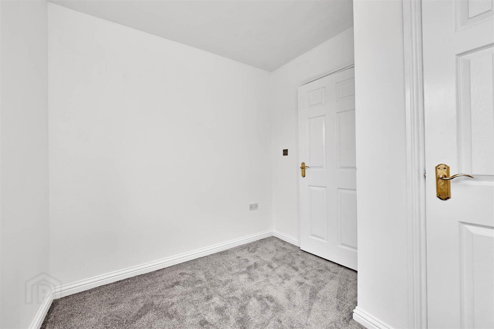 19 Hopefield Gardens 16 of 20