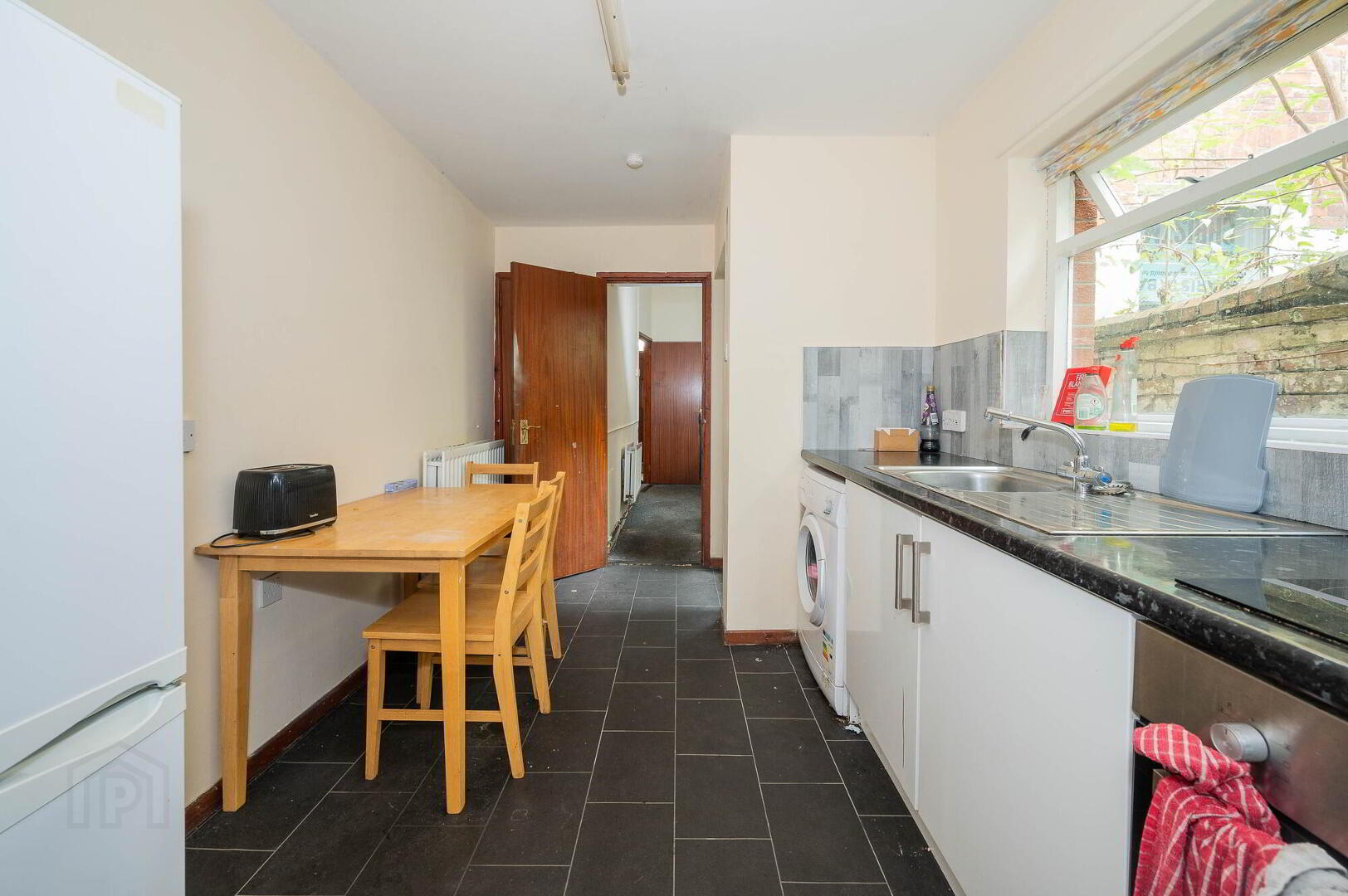 3 Agincourt Street 7 of 12