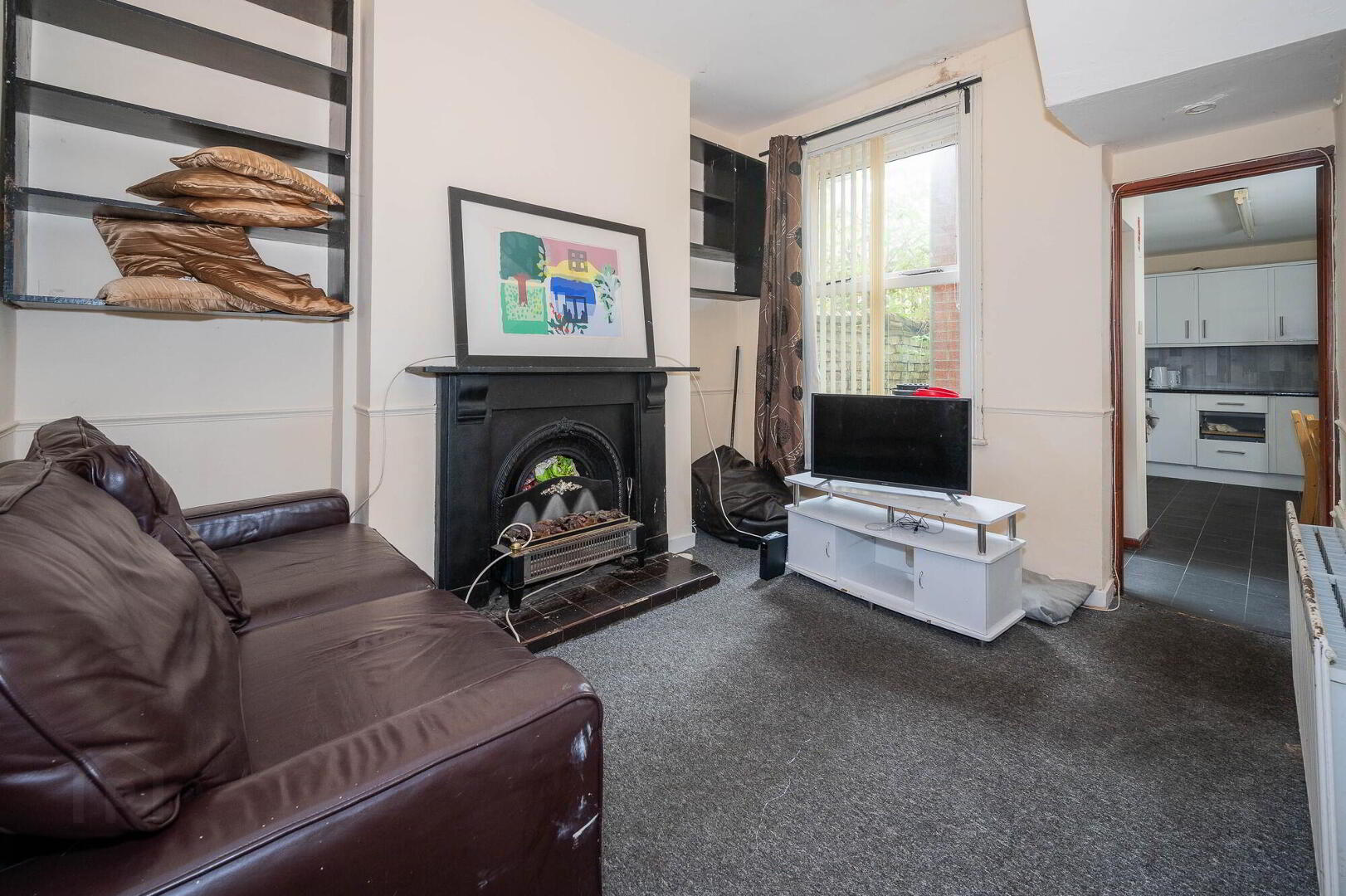 3 Agincourt Street 3 of 12