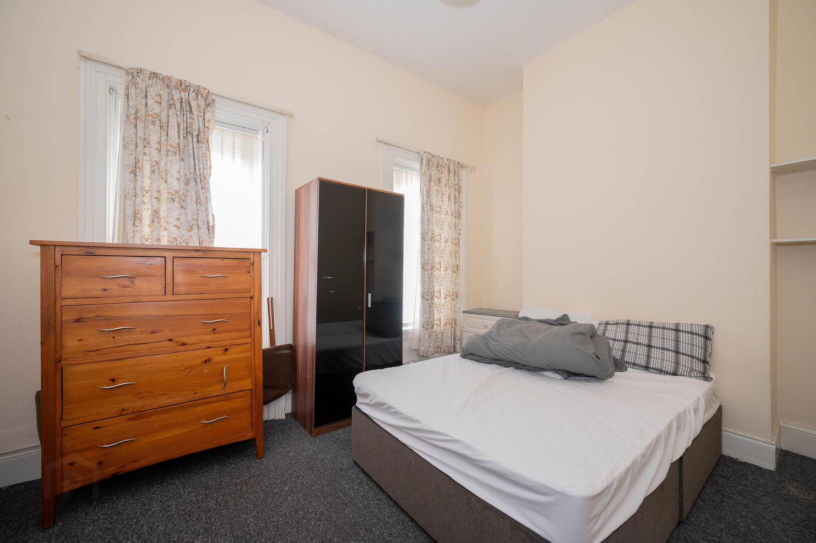 3 Agincourt Street 9 of 12