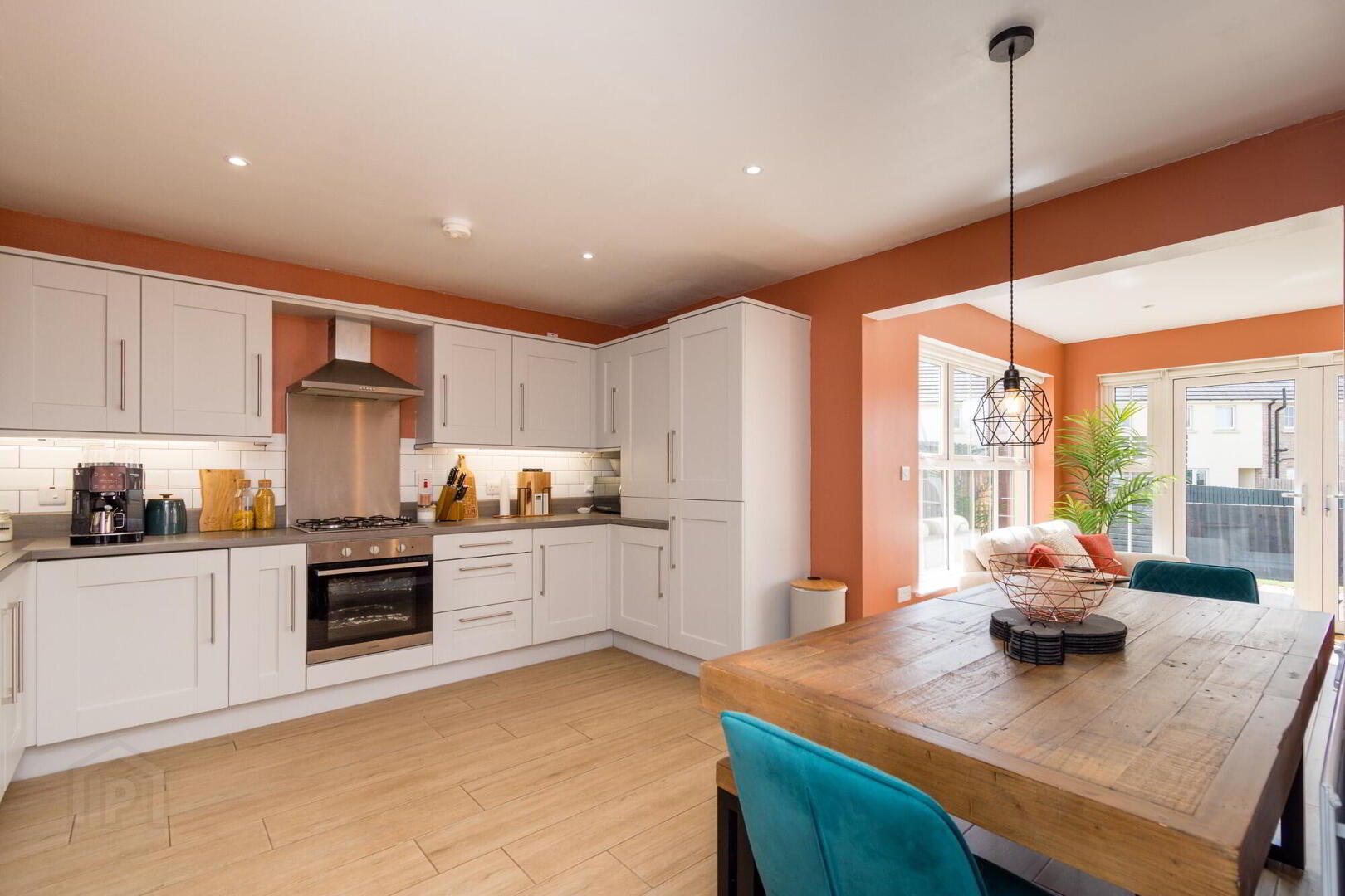 12 Ayrshire Manor 11 of 34