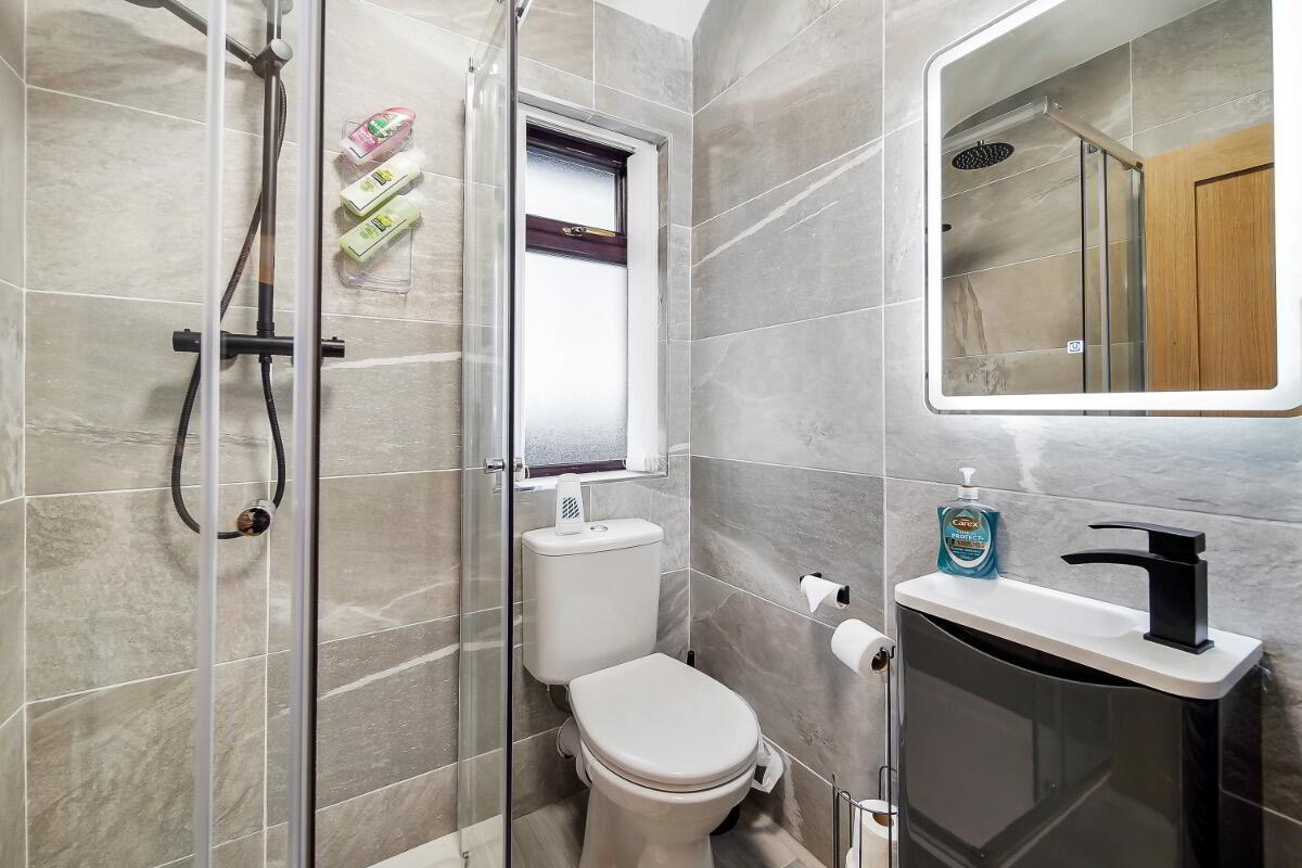 85 Joanmount Gardens 15 of 18