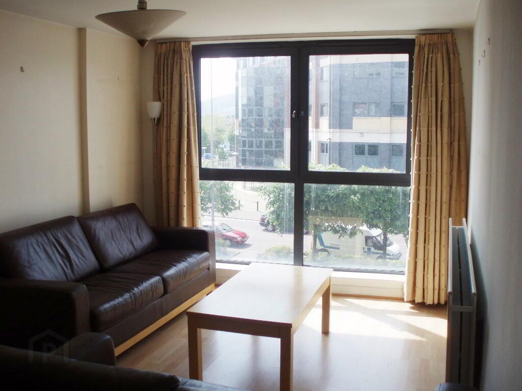 Apt 3 Tannery Building, 107 Castle Street 3 of 7
