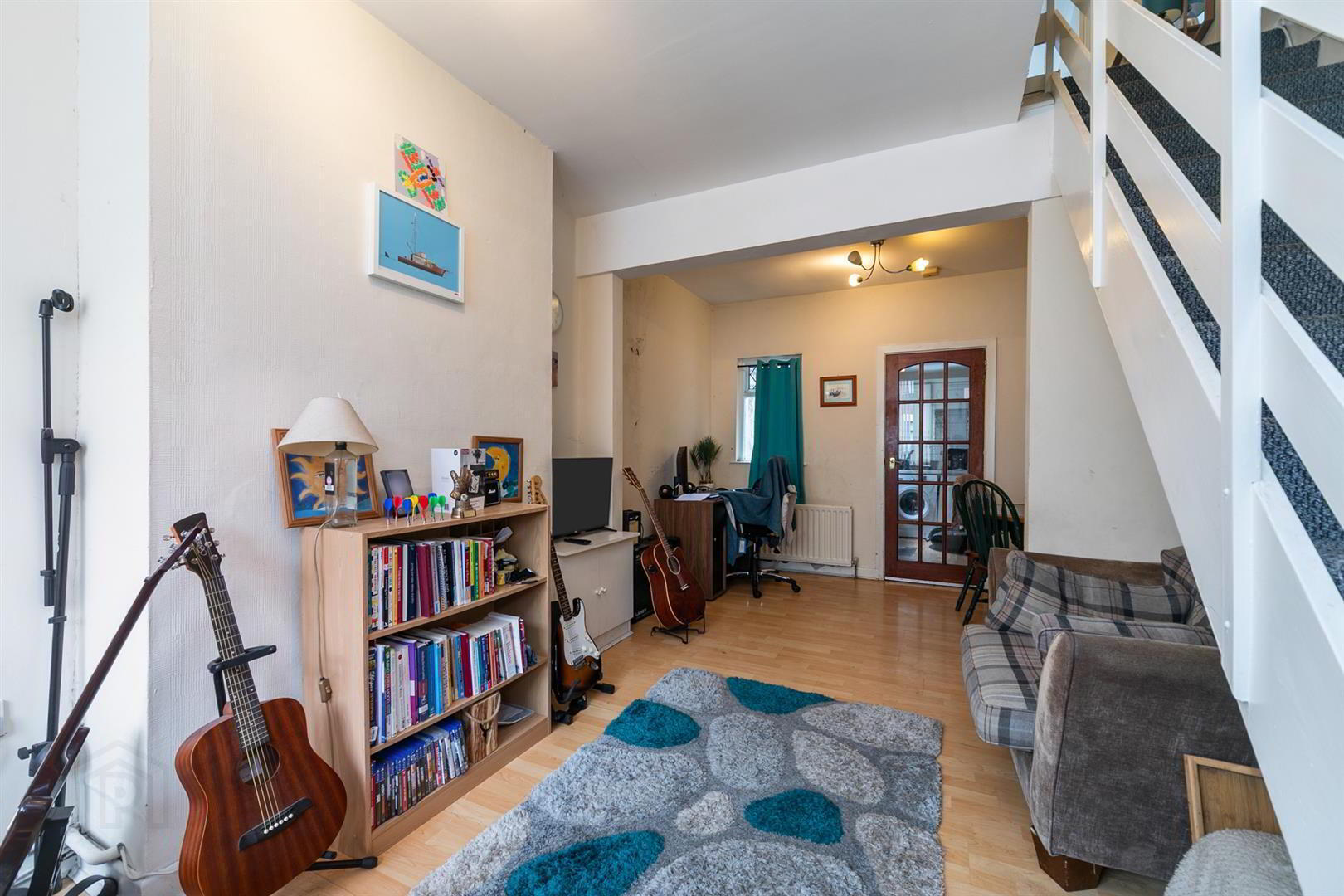 54 Glenvarlock Street 4 of 14