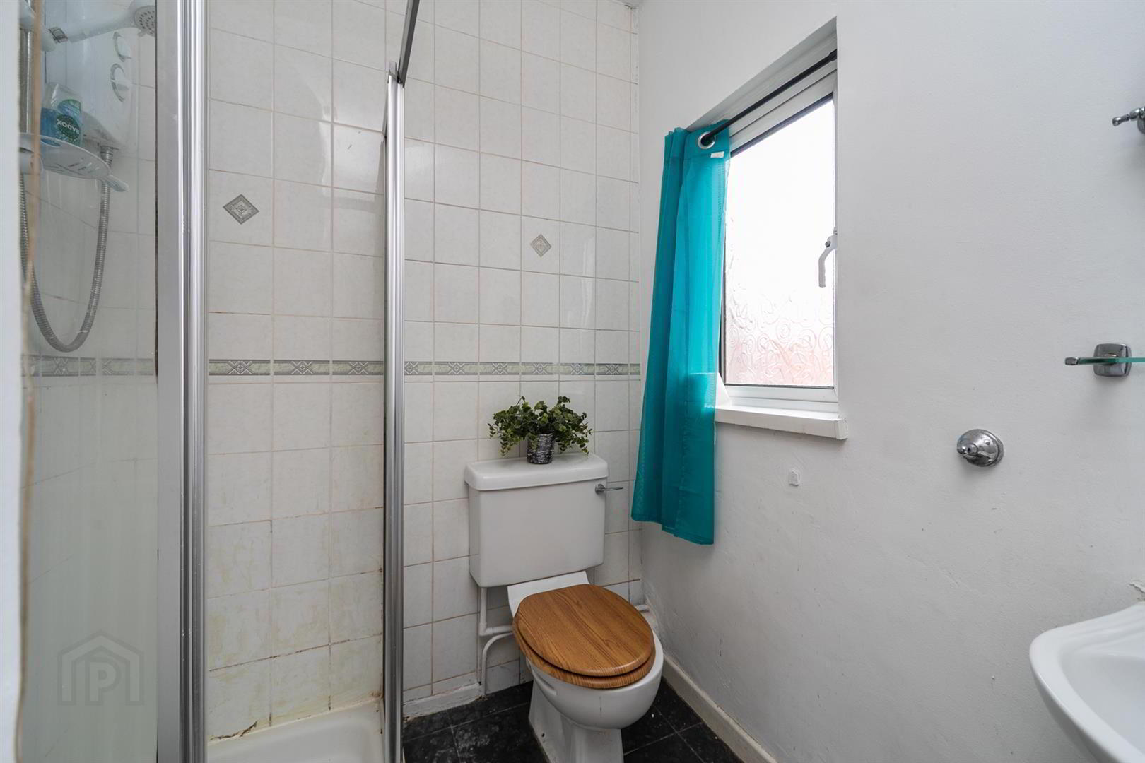 54 Glenvarlock Street 12 of 14