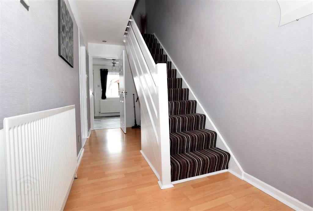 6 Penrhyn Park 3 of 19