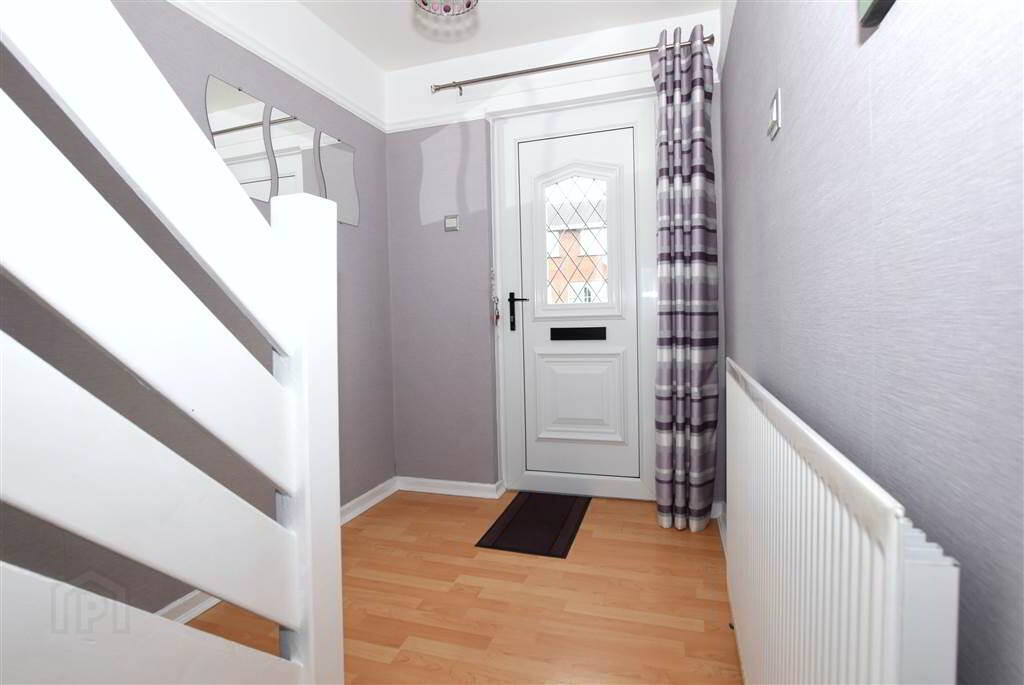 6 Penrhyn Park 2 of 19