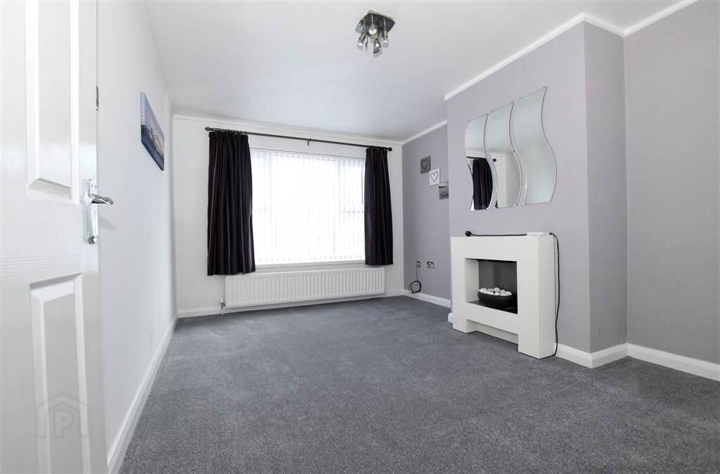 6 Penrhyn Park 4 of 19