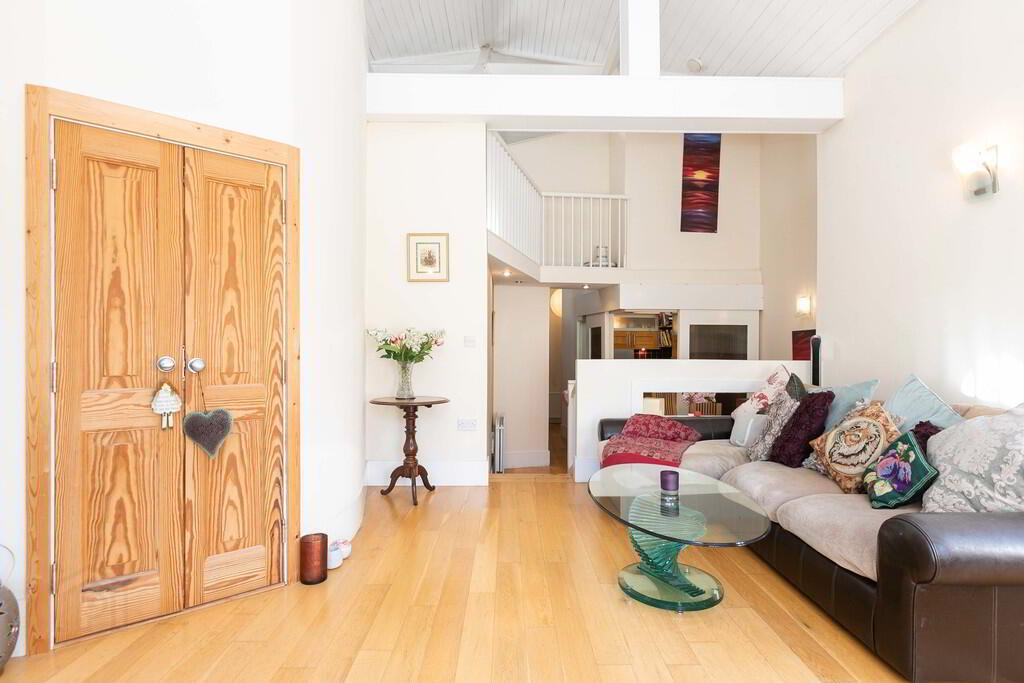 Apartment 6 18 The Walled Garden 5 of 13