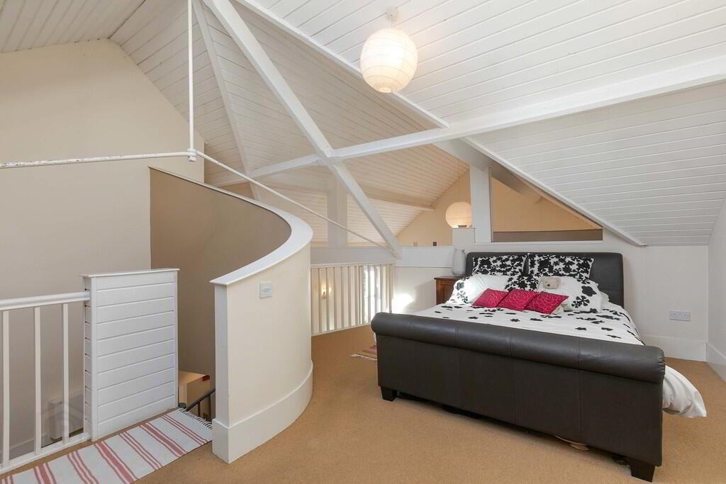 Apartment 6 18 The Walled Garden 9 of 13