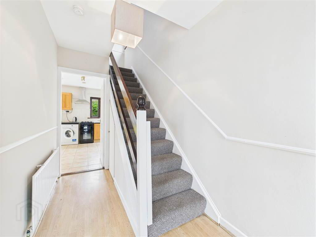5 Avoncourt 2 of 9