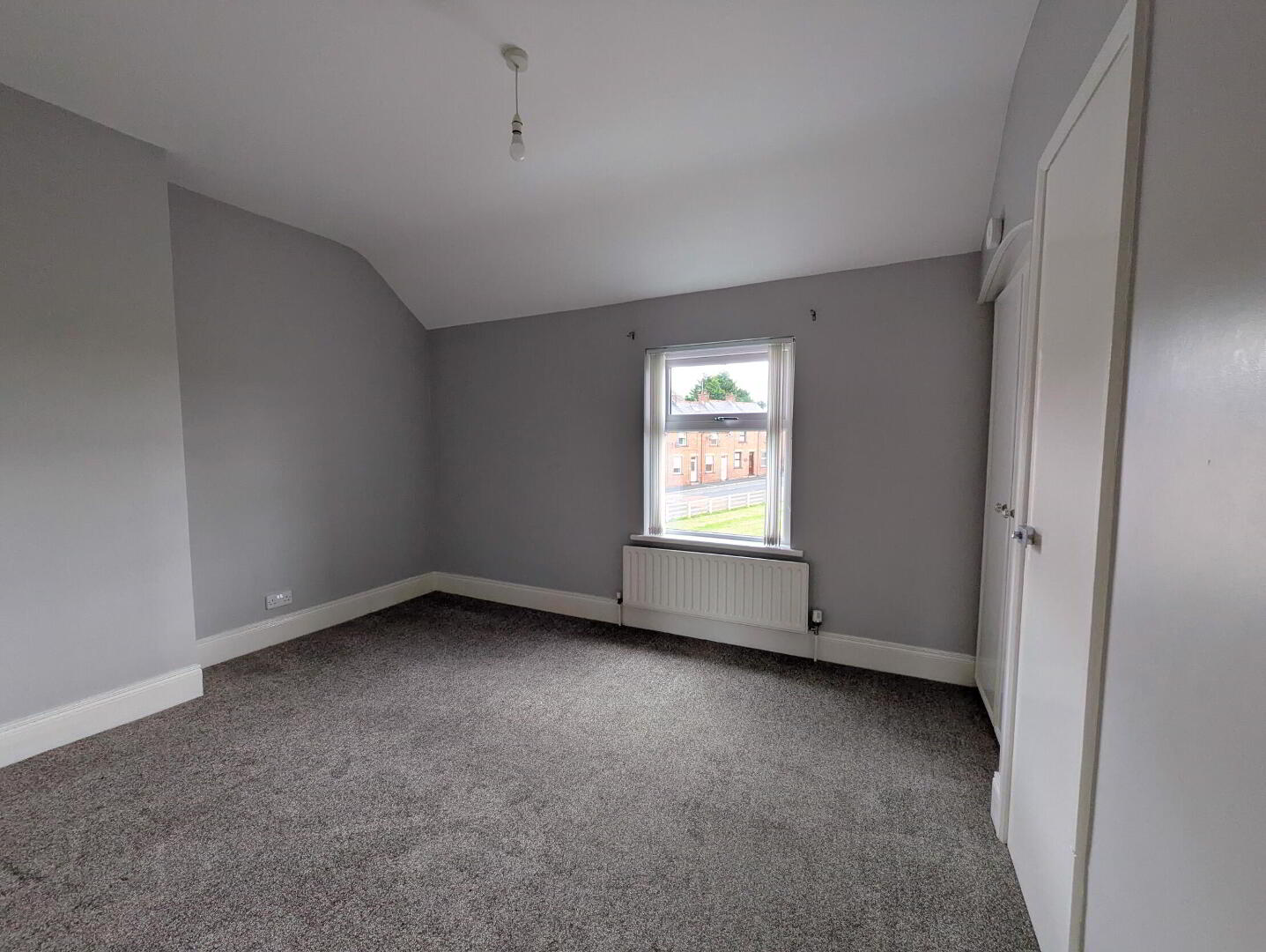 4 Edenderry Gardens 4 of 8