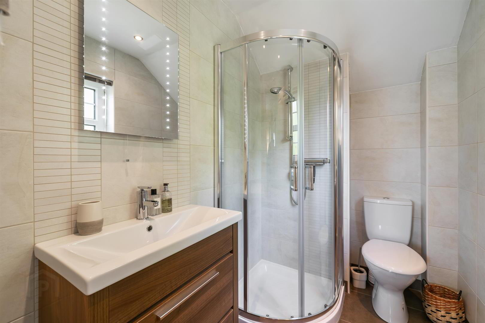 16 Mornington Place 24 of 38