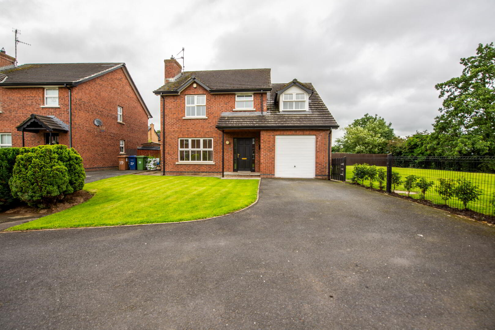 38 Selshion Hall 1 of 37
