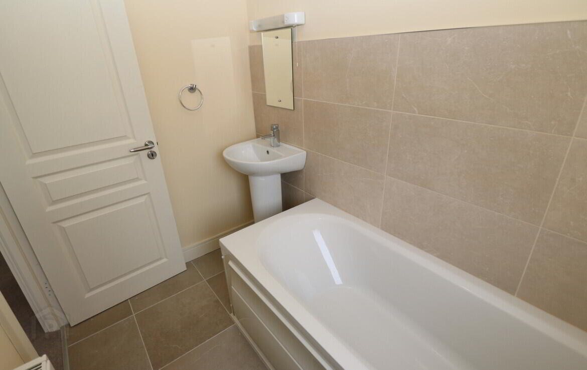 96 Knightswood 16 of 22
