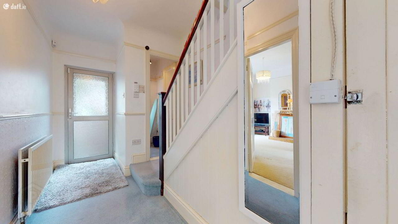 13 Shandon Crescent 3 of 23