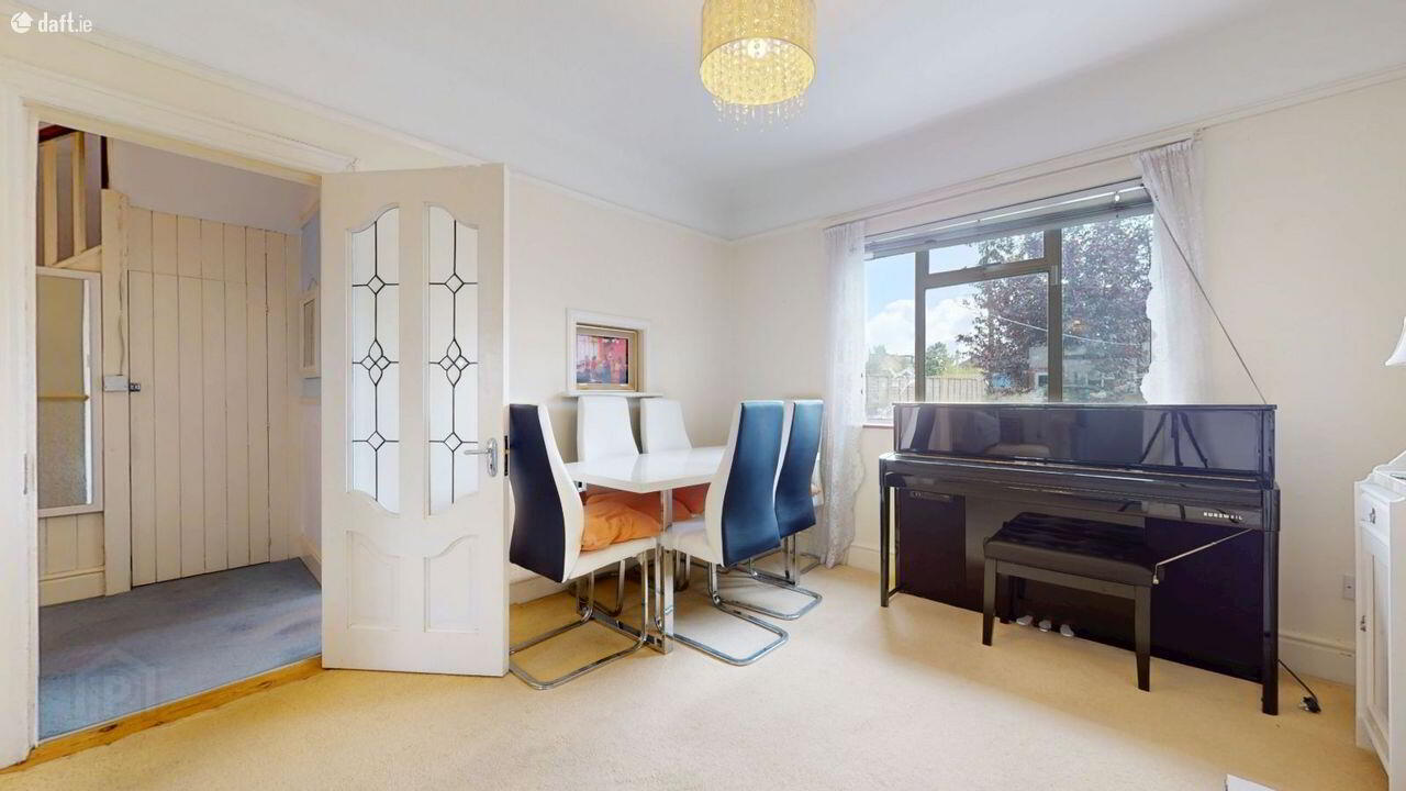 13 Shandon Crescent 8 of 23