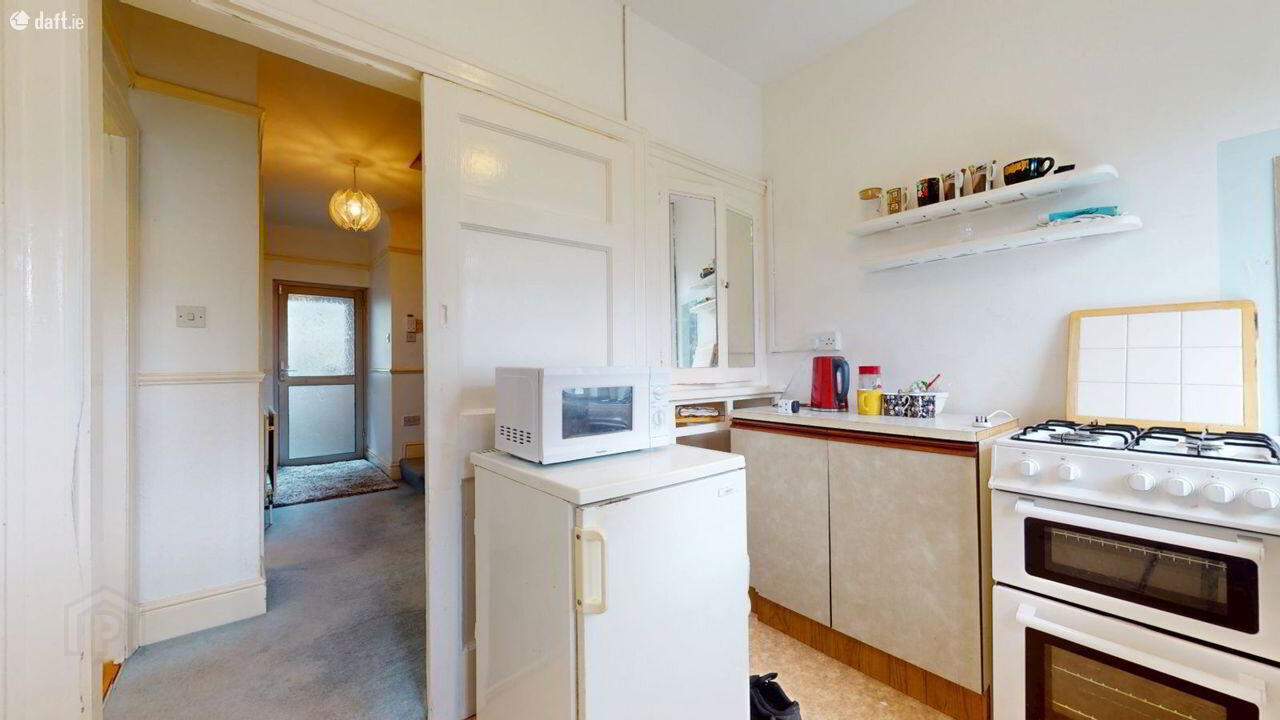 13 Shandon Crescent 12 of 23