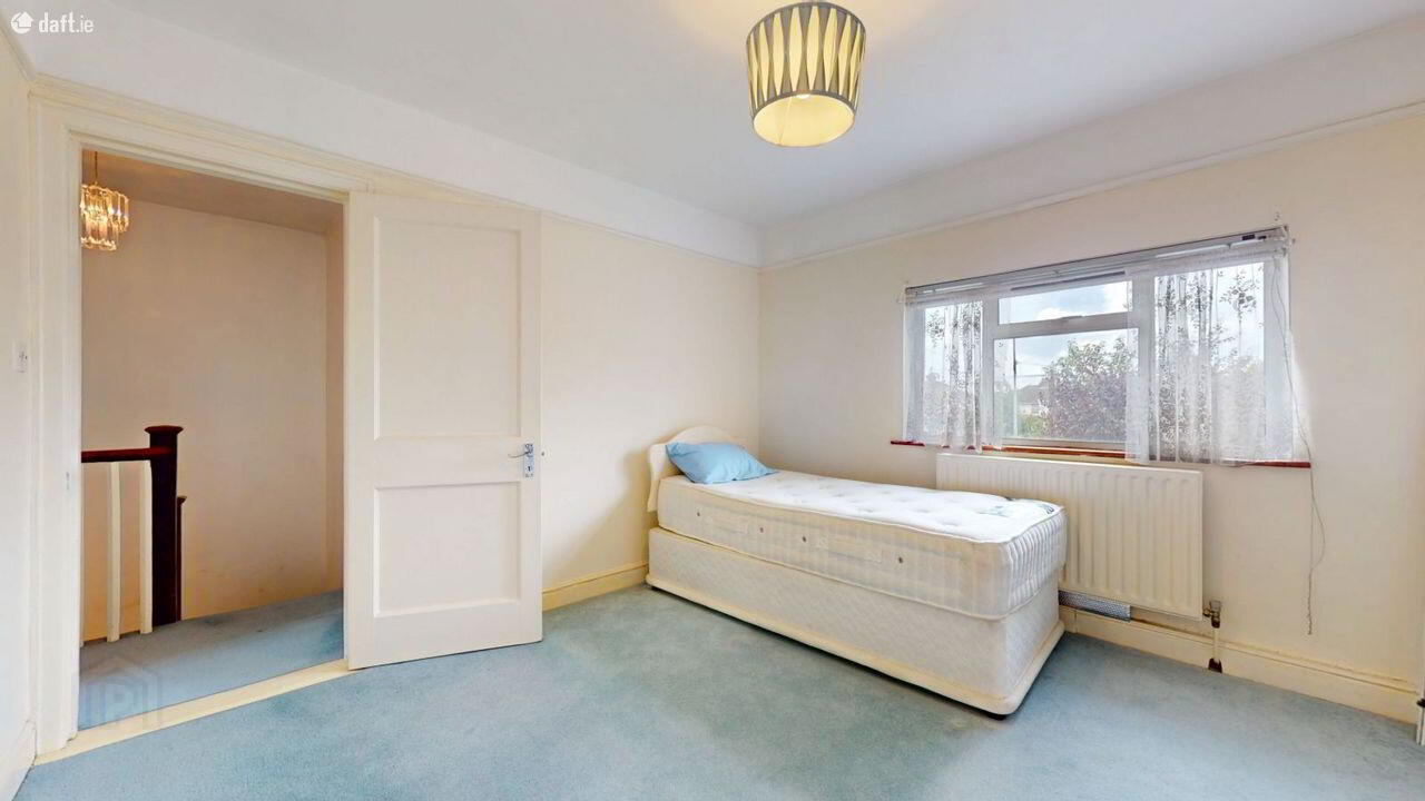 13 Shandon Crescent 14 of 23