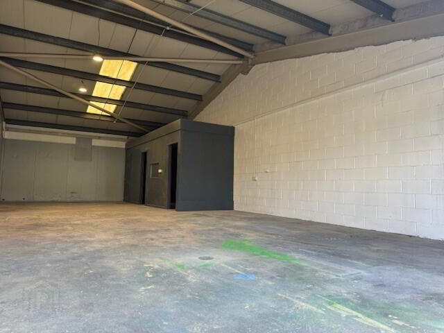 Strangford Park, E3 Jubilee Road 3 of 6