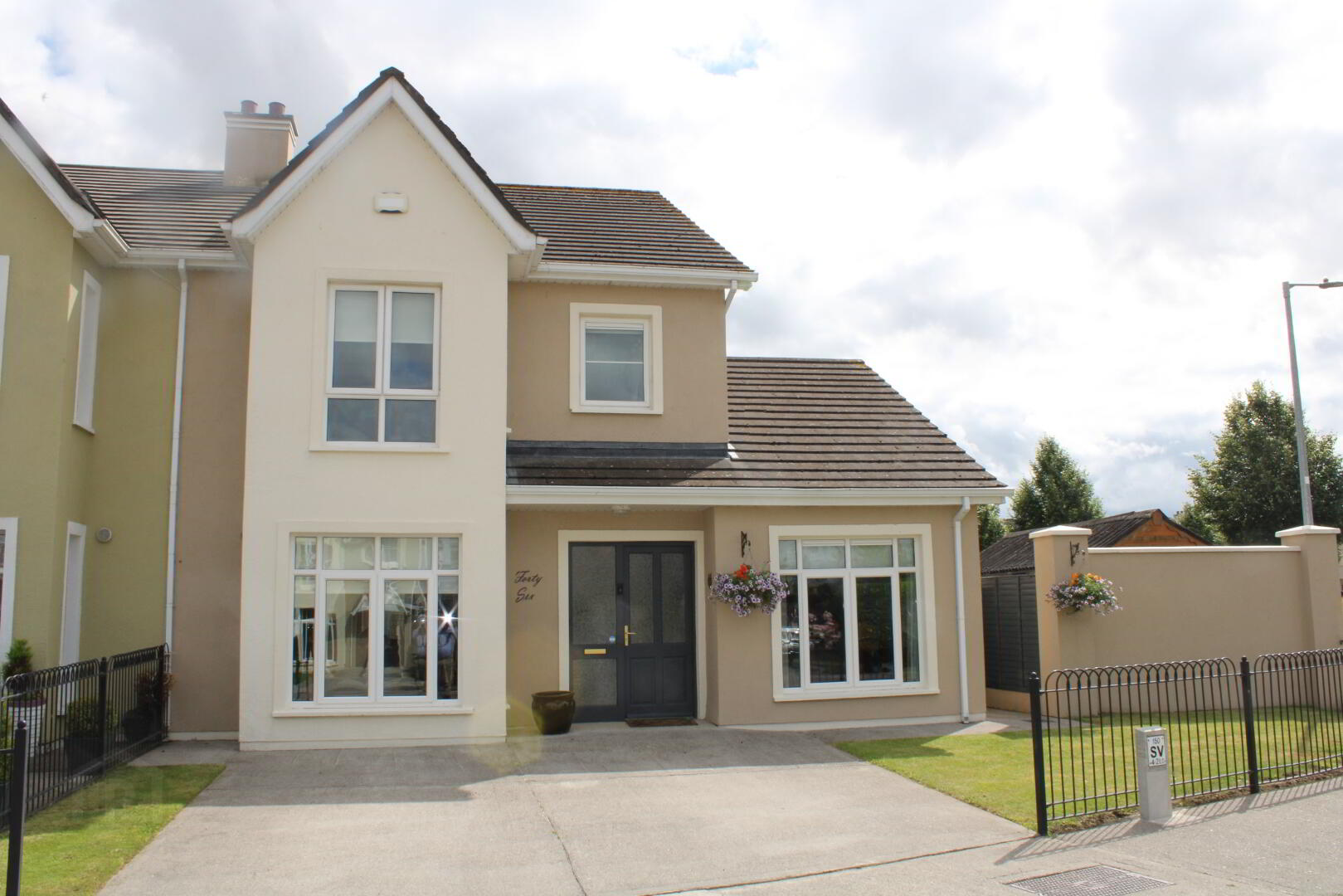 46 Browneshill Wood 1 of 21