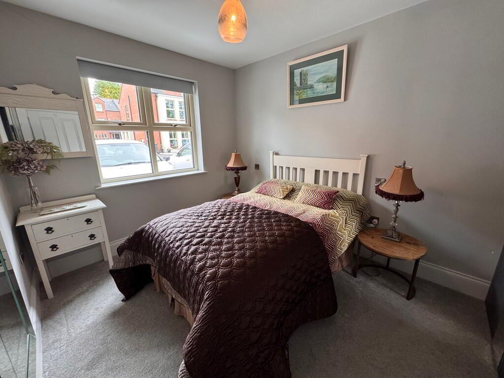 Apt 2, 1 Montpelier Park 18 of 21