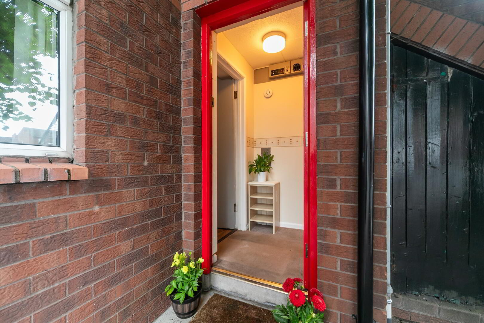 2 Salisbury Street 4 of 18
